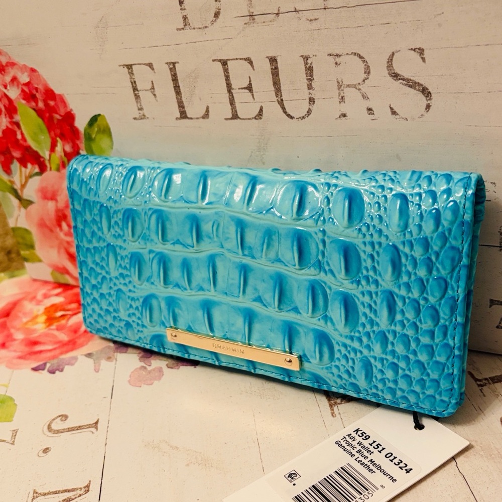 NWT✨BRAHMIN TROPIC BLUE MELBOURNE🩵 ADY WALLET RARE - Picture 4 of 16